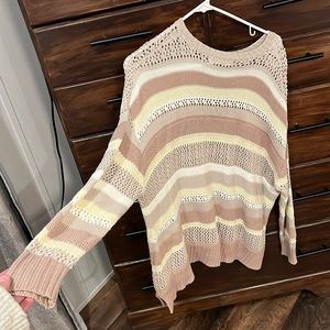 Neutral Multi-colored knit top/sweater